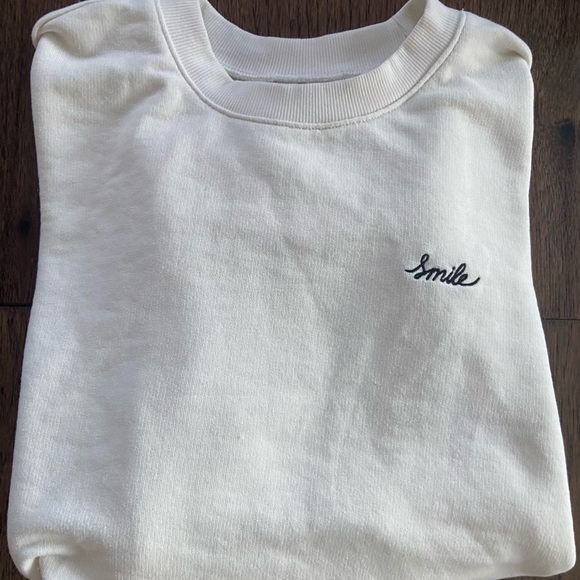 H&M “Smile” Crewneck - Picture 2 of 6